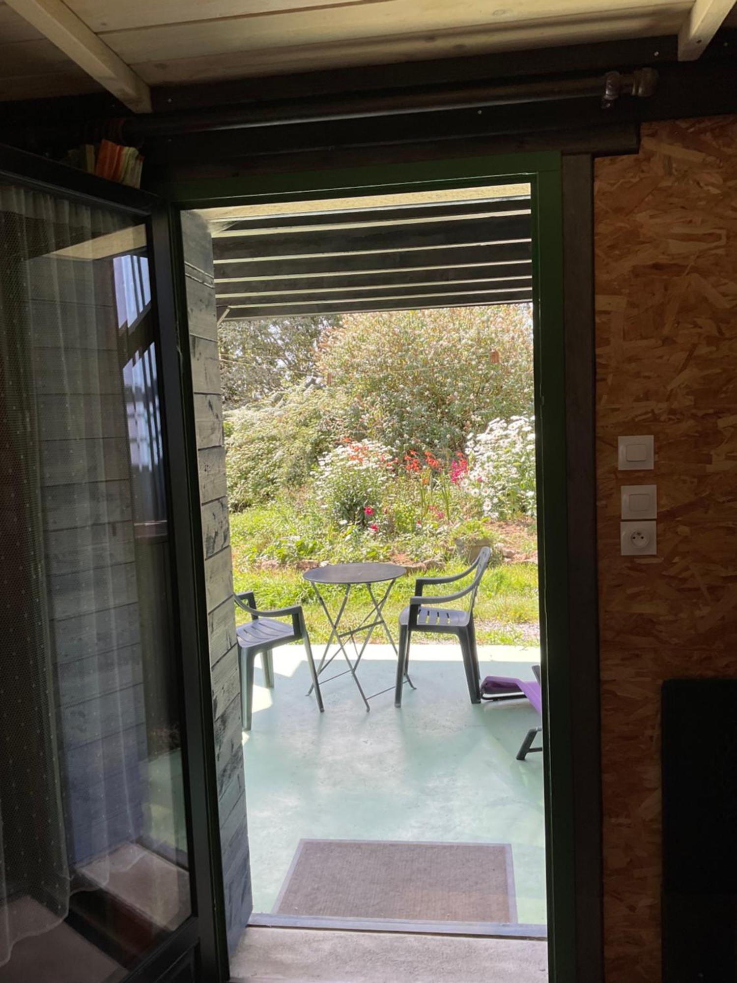 Les Gites De La Fabrique Roscanvel Habitación foto